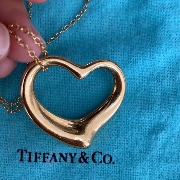 Tiffany Elsa Perretta Open Heart Gold Pendant necklace - Picture 2 of 6